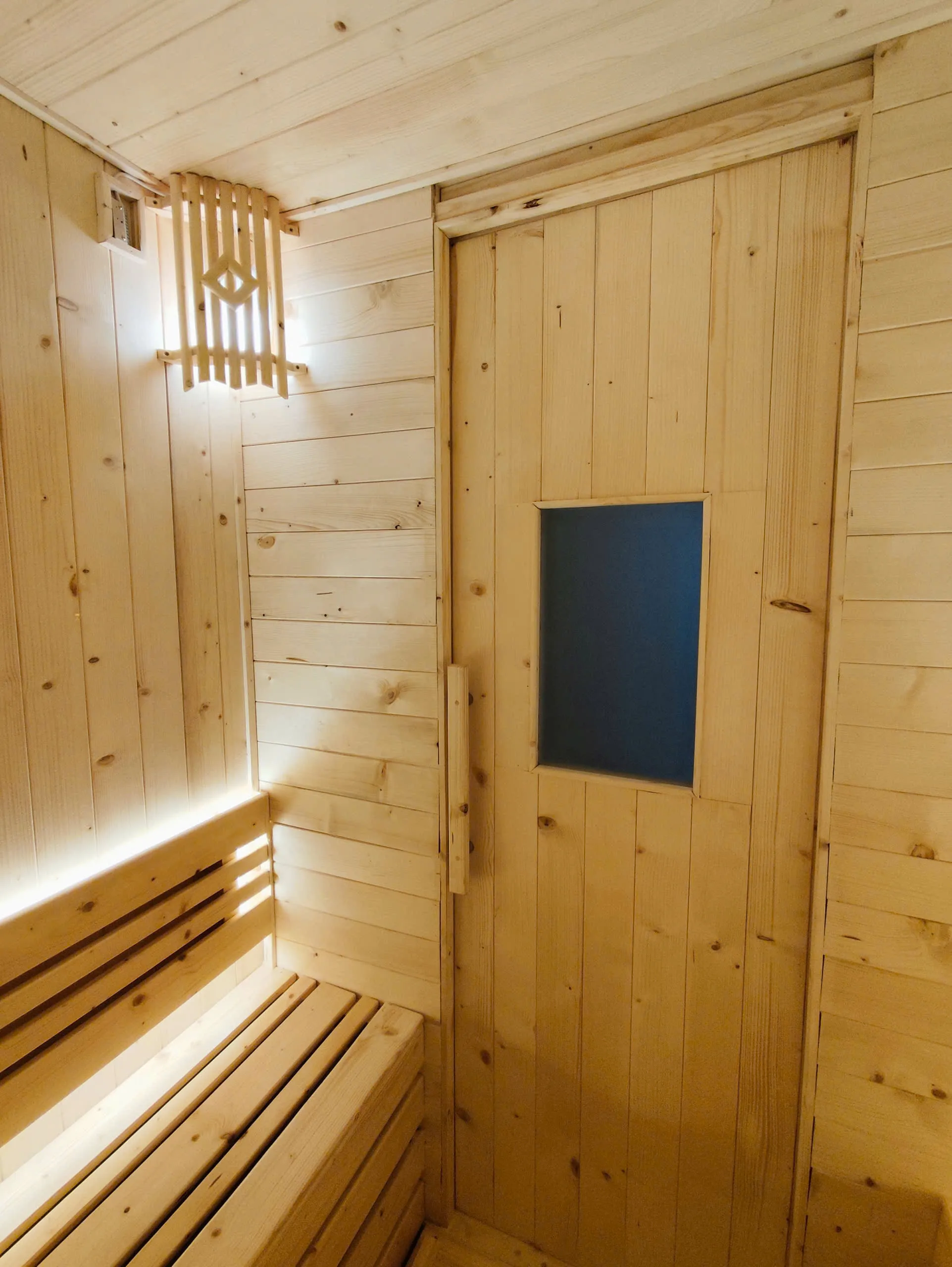PHÒNG XÔNG HƠI KHÔ (SAUNA) VADABA NHA TRANG
